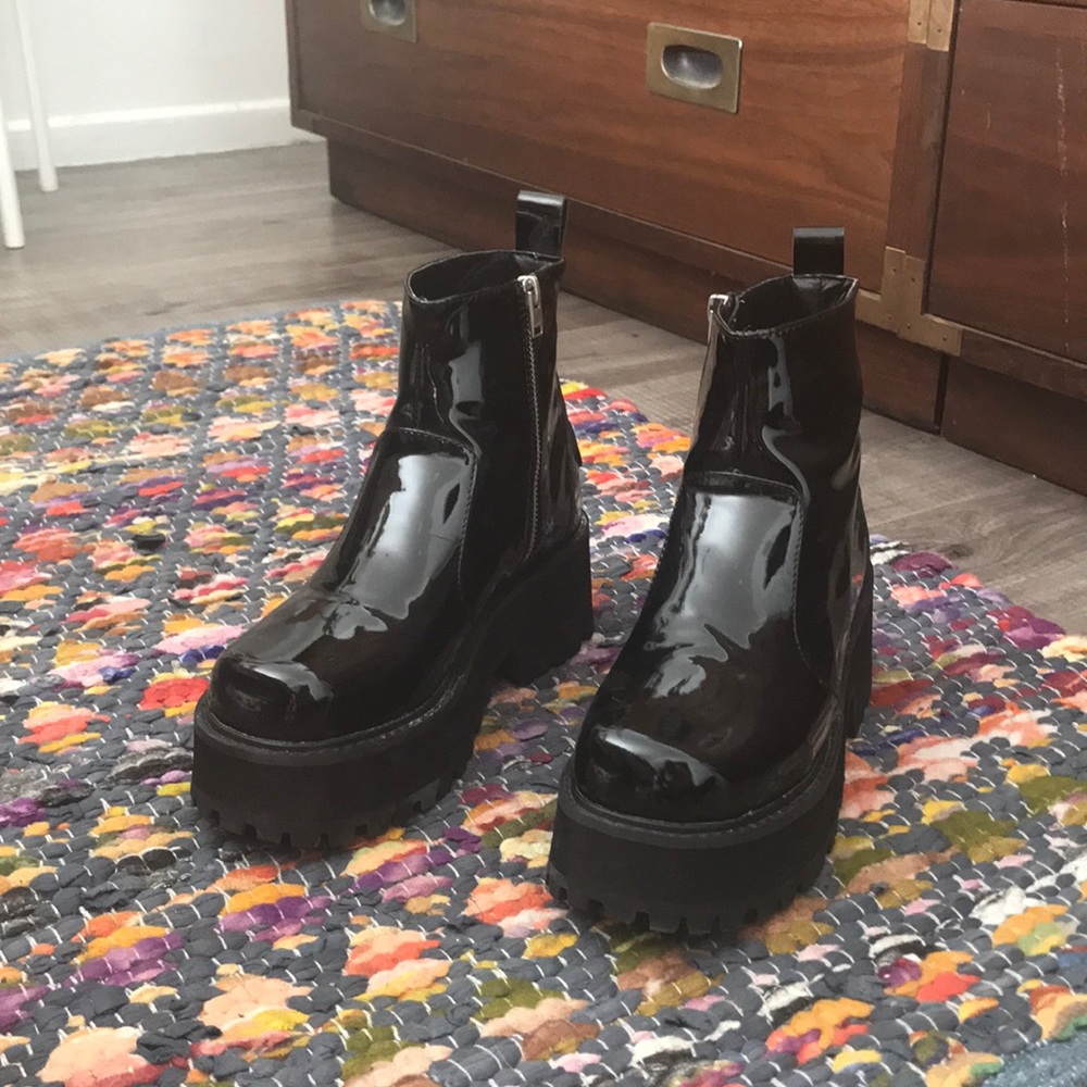 UNIF chunky boots